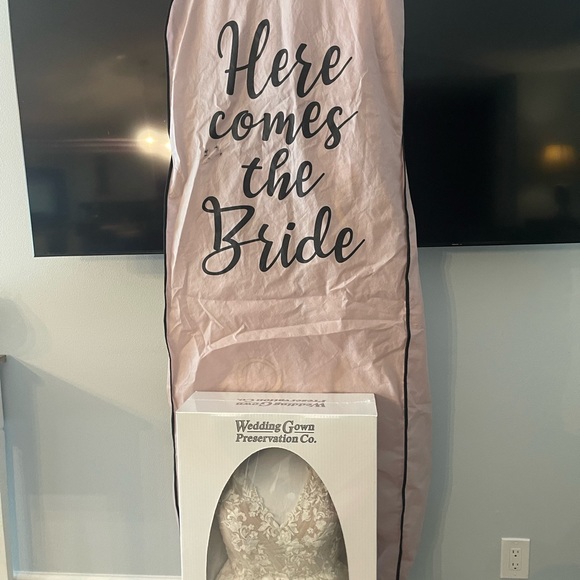 Lavish Wedding Gown - Picture 6 of 6